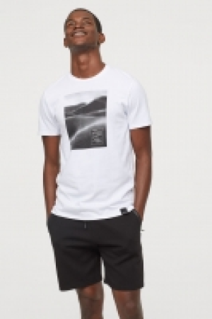  Sports shorts 15.00 €