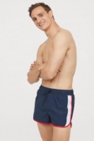  Short swim shorts 4.00 €