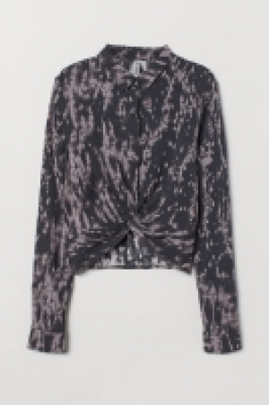  Knot-detail blouse 8.00 €