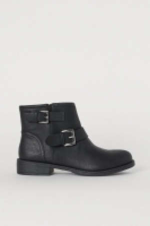  Biker boots 21.00 €