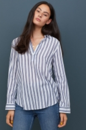  V-neck shirt 6.00 €