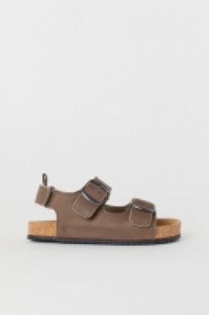  Leather sandals 19.00 €