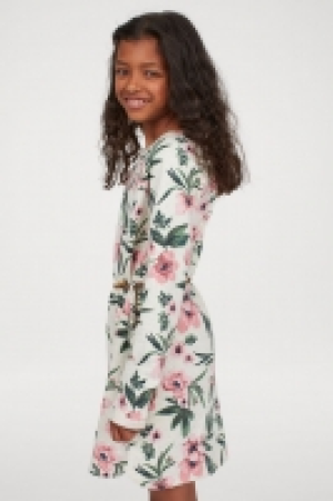  Sweatshirt dress with a belt 8.00 €