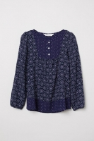  Patterned viscose blouse 6.00 €
