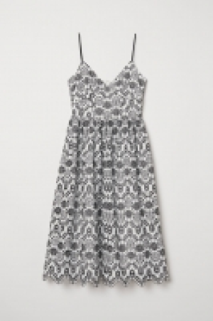  Dress with broderie anglaise 34.99 €