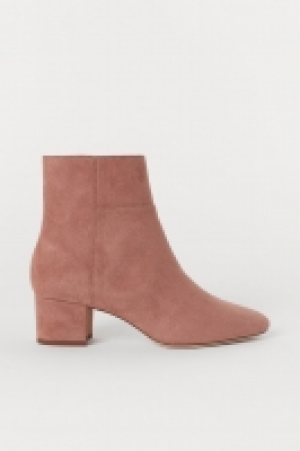  Ankle boots 24.99 €