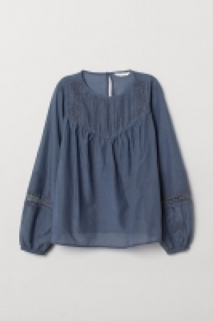  Blouse with pin-tucks 9.99 €