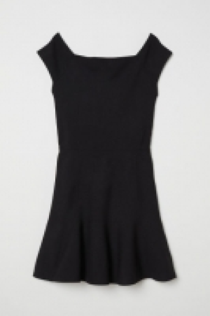  Off-the-shoulder dress 24.99 €