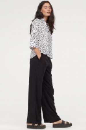  V-neck shirt 9.00 €