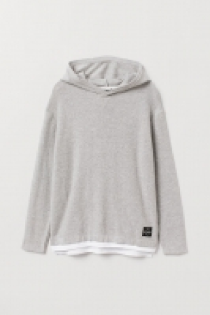  Fine-knit hooded jumper 13.00 €