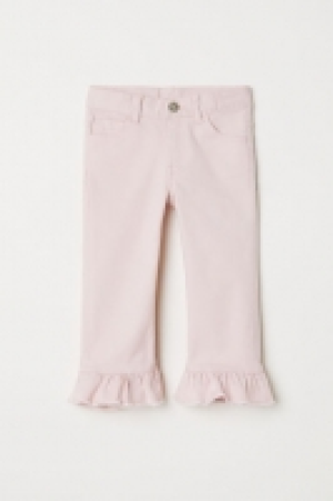 HM   Capri trousers with frills