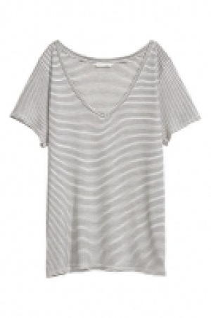  V-neck T-shirt 5.99 €