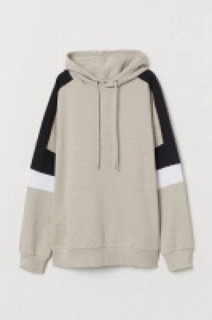  Cotton hooded top 15.00 €