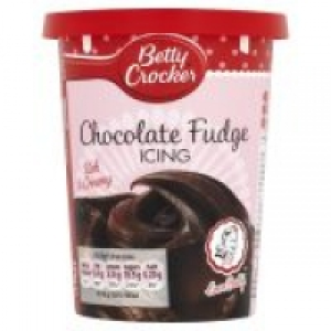 Betty Crocker Chocolate Fudge/Vanila Icing