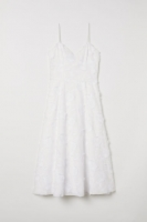  Dress with embroidery 39.99 €