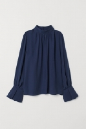  Blouse with a stand-up collar 29.99 €
