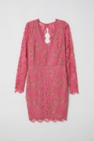  Fitted lace dress 14.99 €