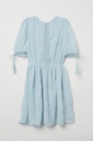  Embroidered chiffon dress 20.00 €