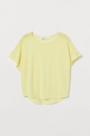  Jersey top with lace 6.00 €