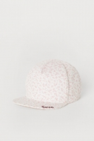  Cap with an appliqué 5.00 €