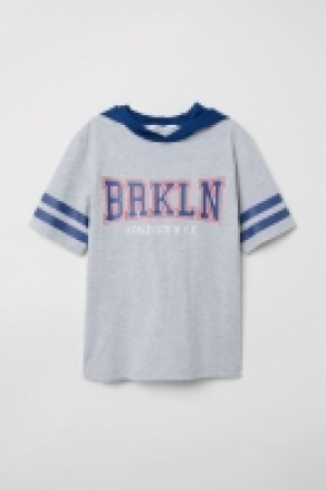  Short-sleeved hooded top 7.00 €