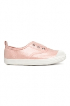  Shimmering trainers 6.00 €