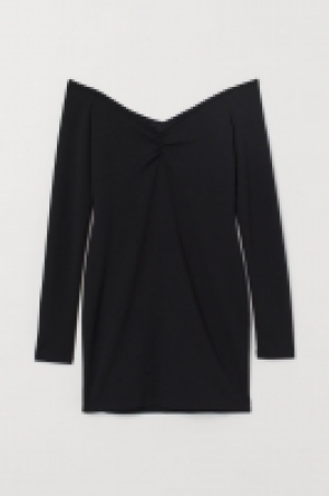  Fitted dress 9.99 €