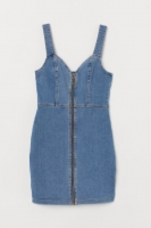  Short denim dress 18.00 €
