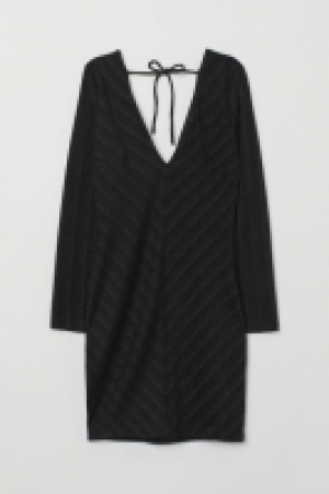  Bodycon dress 19.99 €