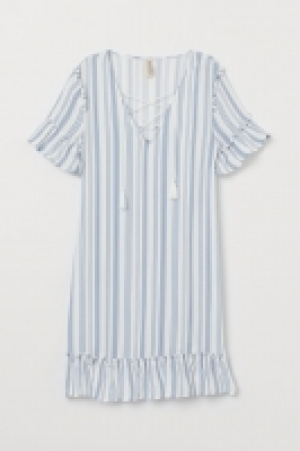 HM   Dress with lacing