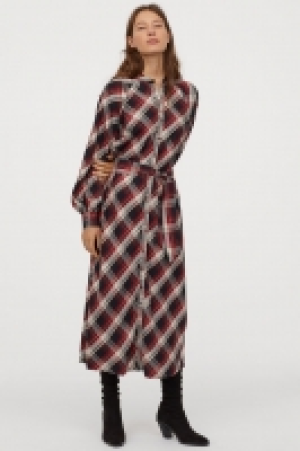  Tie-belt dress 17.99 €