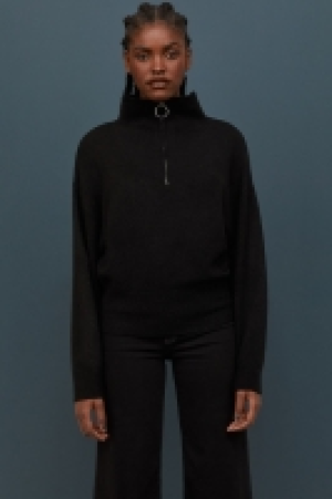  Knitted jumper 14.99 €