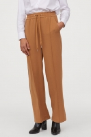  Wide pull-on trousers 14.99 €