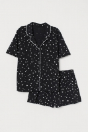  Pyjama shirt and shorts 12.99 €