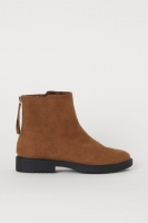 Warm-lined boots 23.99 €