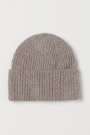  Cashmere-blend hat 19.99 €