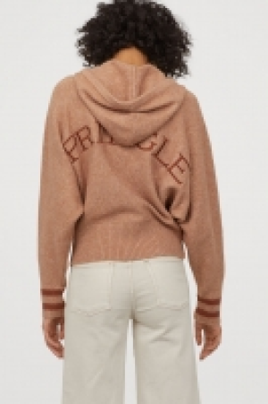  Fine-knit hooded jumper 17.99 €