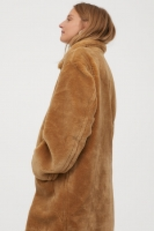  Faux fur coat 69.99 €