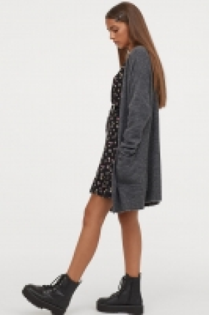  Fine-knit cardigan 20.00 €