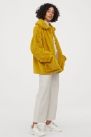  Faux fur jacket 34.99 €