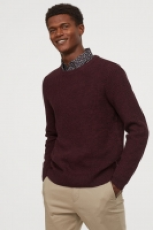  Textured-knit jumper 19.99 €