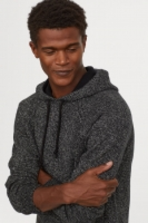  Knitted hooded jumper 19.99 €