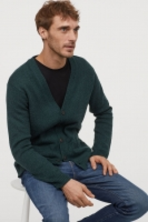  Knitted cardigan 24.99 €