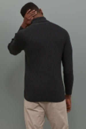  Polo-neck jumper Muscle Fit 19.99 €