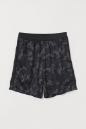  Sports shorts 9.99 €