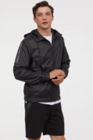  Windbreaker 17.99 €