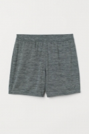  Sports shorts 7.99 €