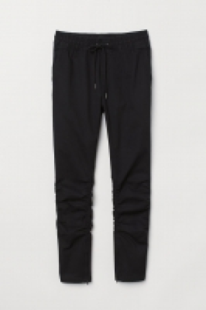  Cotton twill joggers 14.99 €