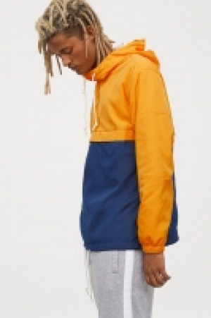 Anorak with a hood 12.99 €