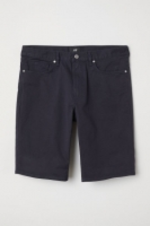  Twill shorts 8.99 €